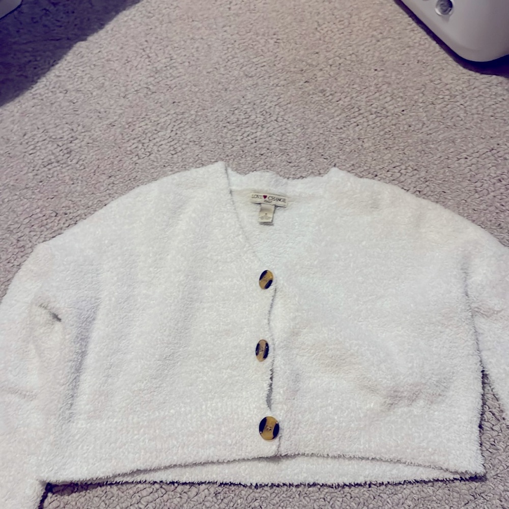 White polyester cropped long sleeve sweater